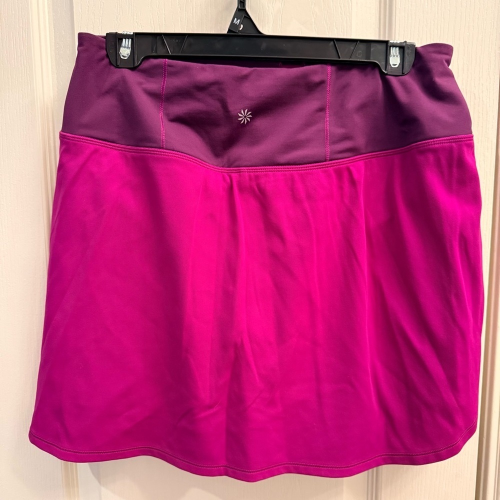 Athleta Fairway Golf Skort. Women size medium - Picture 4 of 6